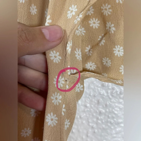 Reformation Floral Front Tie Flutter Sleeves Romper Women’s 2 Summer Spring - Picture 7 of 16